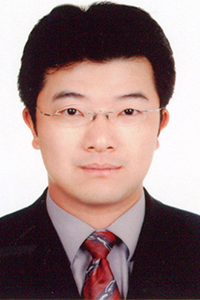 第五代掌門人    林立羣